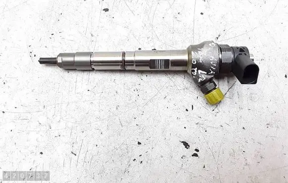 Skoda Octavia Mk3 (5E) Fuel injector 0445110469