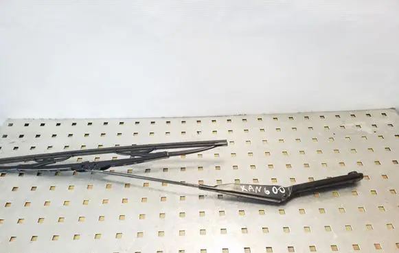 Renault Kangoo I Front wiper blade arm 7700308795