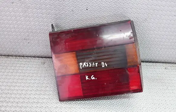 Volkswagen PASSAT B4 Tailgate rear/tail lights 3A5945107