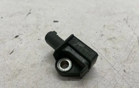 Mercedes-Benz C W204 Airbag deployment crash/impact sensor A1729056000