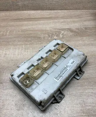 Chrysler Pacifica Central body control module P05082055AE 05082055AE