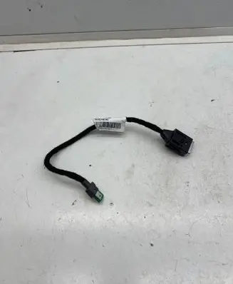 Peugeot 308 USB socket connector 98060480