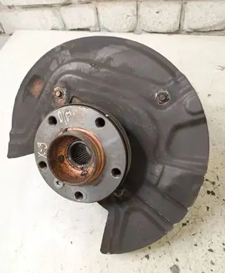 BMW X3 E83 Front wheel hub