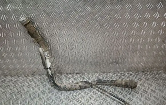 Volvo XC90 Fuel tank filler neck pipe 08624901