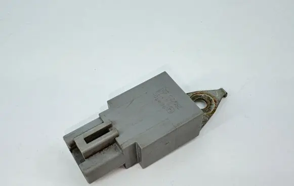 Toyota Prius (XW20) Aerial antenna filter 9098004174