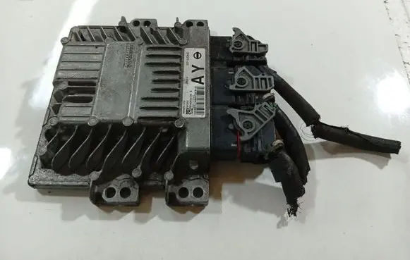 Nissan Qashqai Engine control unit/module S180033104A