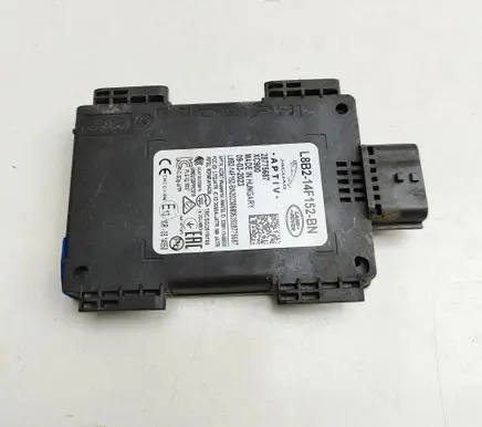 Land Rover Discovery 5 Blind spot module L8B214F152BN
