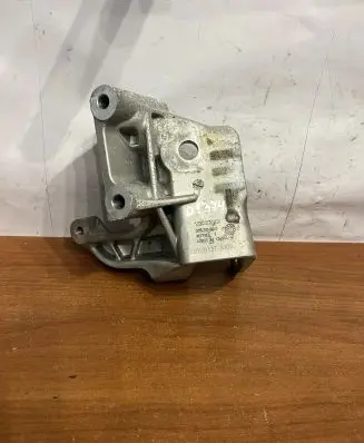 Volvo XC90 other engine part 31452268 D1374
