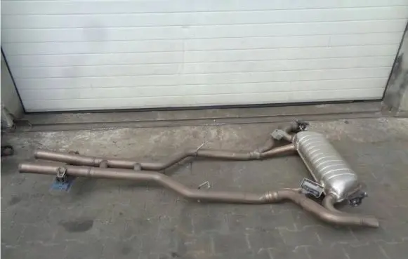 Mercedes-Benz AMG GT R190 C190 Rear muffler/silencer tail pipe 