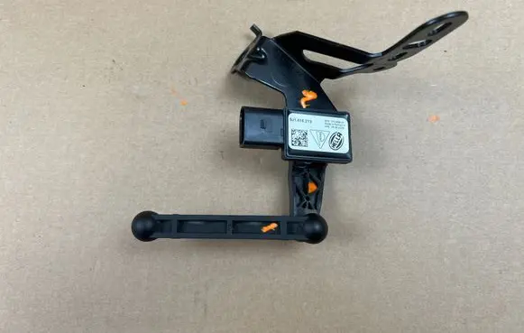 Porsche Taycan 9J1 Headlight/headlamp level sensor 9J1616213