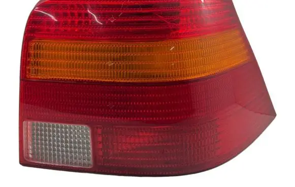 Volkswagen Golf IV Rear/tail lights 1J6945096R 67736981 1J6945257