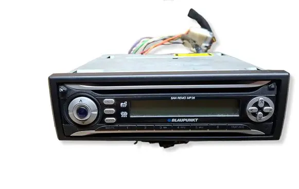 Volkswagen Caddy Radio/CD/DVD/GPS head unit 7646160310 BLAUPUNKT MP26