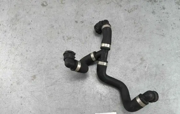 Mercedes-Benz C W205 Engine coolant pipe/hose a2055013984