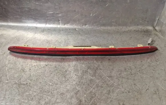 Honda Civic Third/center stoplight E205055