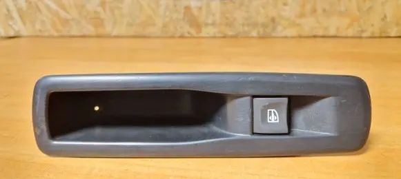 Renault Scenic III - Grand scenic III Electric window control switch 829500004r
