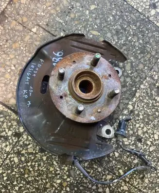 Honda Insight Front wheel hub
