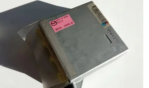 Mazda CX-7 Airbag control unit/module EH7057K30A