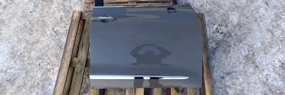 Chrysler Pacifica Front door 