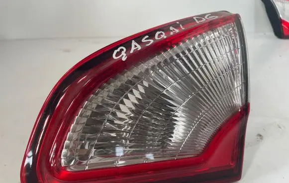 Nissan Qashqai Tailgate rear/tail lights B26550BR01A 89503209