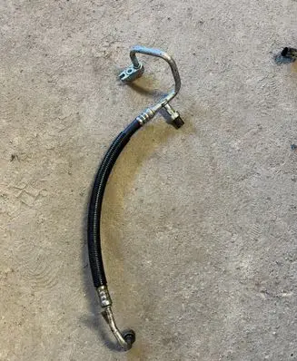 Jeep Grand Cherokee Air conditioning (A/C) pipe/hose 68161179AA 12520016