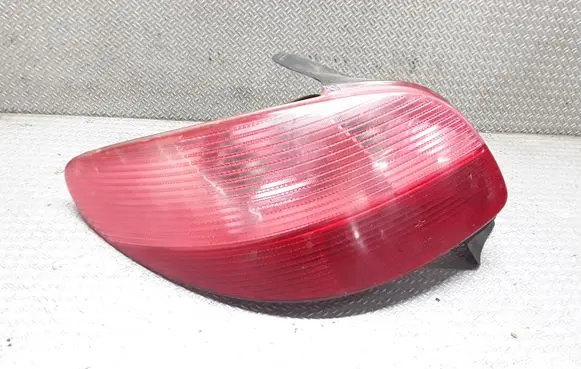Peugeot 206 Rear/tail lights 2531
