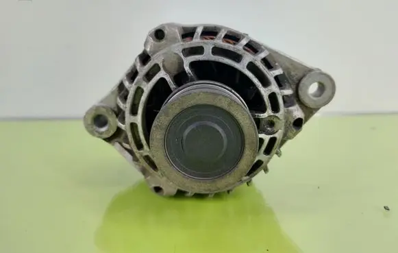 Opel Vectra C Generator/alternator 931800898