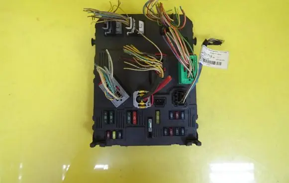 Peugeot 206 Fuse box set S118085220C