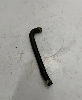 Mercedes-Benz C W204 Breather hose/pipe 1040943582