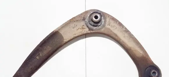 Peugeot 3008 I Front lower control arm/wishbone 823215