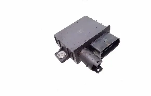 Mercedes-Benz E W211 Glow plug pre-heat relay