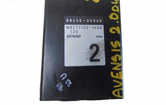 Toyota Avensis T220 Air conditioning/heating control unit 8865005060