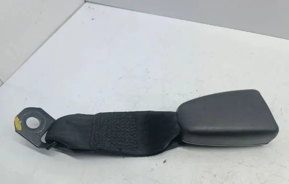 Mitsubishi Space Star Rear seatbelt buckle