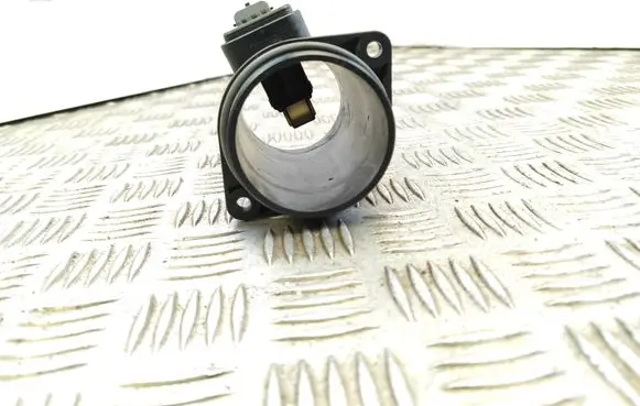 Nissan Juke I F15 Mass air flow meter 8200682558 5WK97021 H8200702517