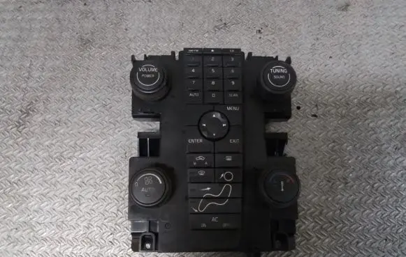 Volvo V50 Climate control unit 30737669