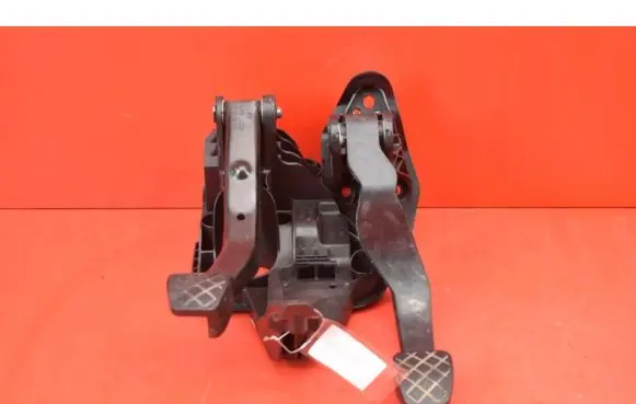 Skoda Fabia Mk3 (NJ) Accelerator throttle pedal 6C1721058D