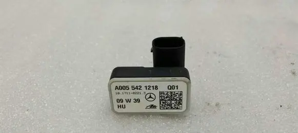 Mercedes-Benz E W212 Airbag deployment crash/impact sensor A0055421218