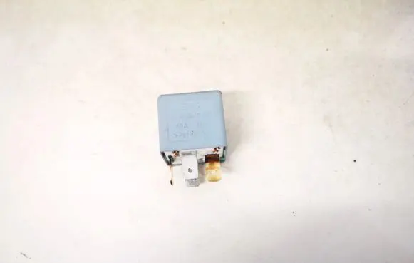 Audi A4 S4 B5 8D Other relay 443951253k 899512000