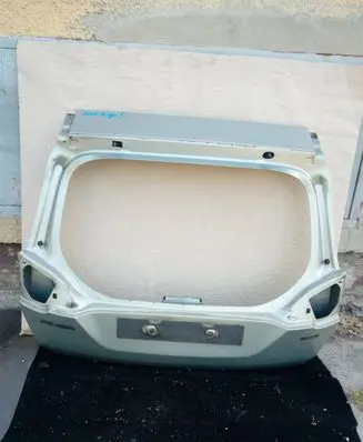 Tailgate/trunk/boot lid