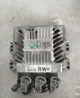Nissan Qashqai+2 Engine control unit/module 23710br30a s180033108a