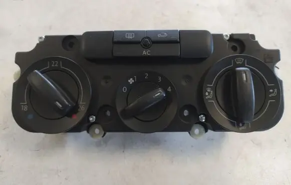 Volkswagen PASSAT B6 Climate control unit 1K0820047FT