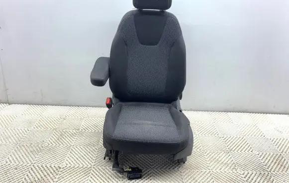 Opel Crossland X Front driver seat 