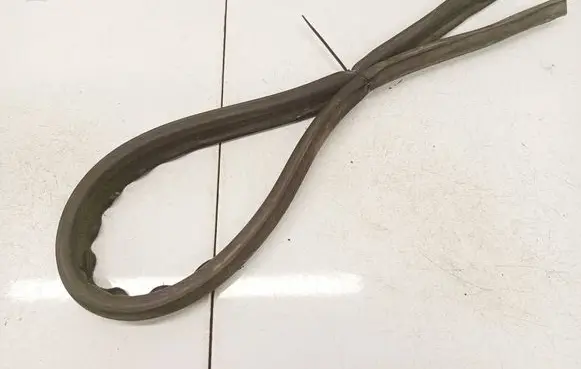 Opel Astra G Rubber seal front coupe door