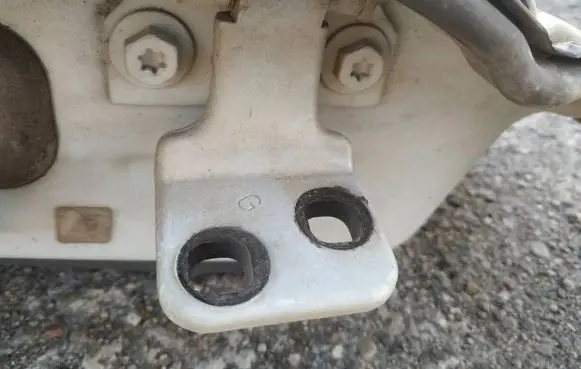 Renault Espace III Rear door lower hinge