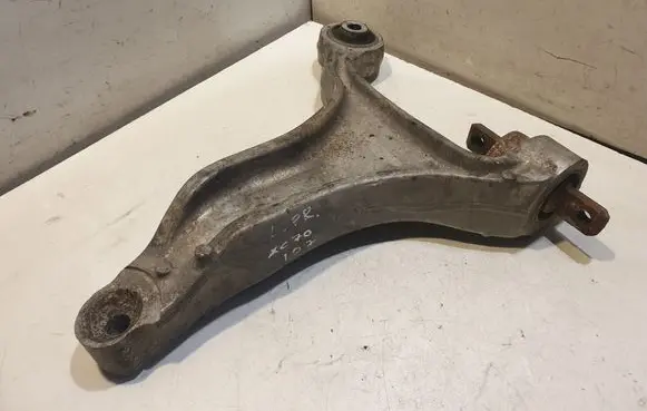 Front lower control arm/wishbone