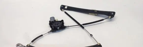 Volkswagen Tiguan Front door window regulator with motor 5Q0959802C 5NA837461A