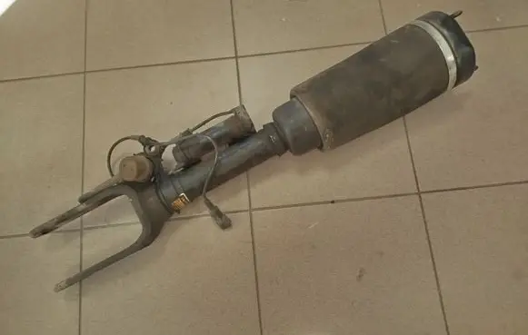Mercedes-Benz R W251 Air suspension front shock absorber A1645406610