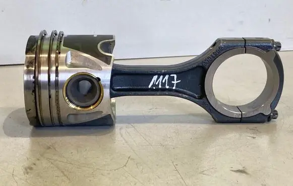 Mercedes-Benz C W204 Piston with connecting rod