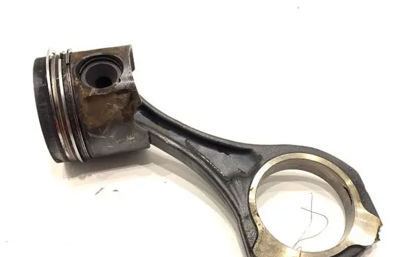 Mercedes-Benz E W212 Piston with connecting rod 8370