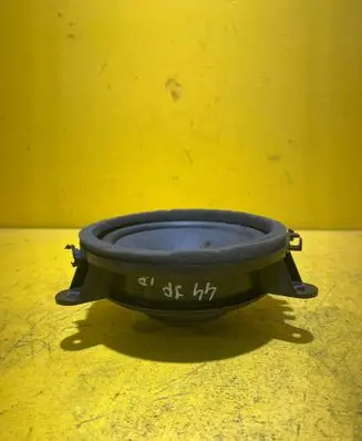 Volvo V50 Rear door speaker 30657445