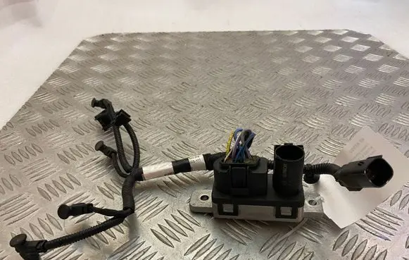 Volvo XC90 Glow plug pre-heat relay 31431776 0281003145